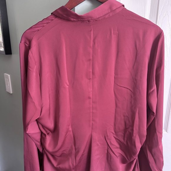 Banana Republic Factory - Satin Side Shirred Blouse - Dark Fuchsia  16 - NWOT - Picture 5 of 10
